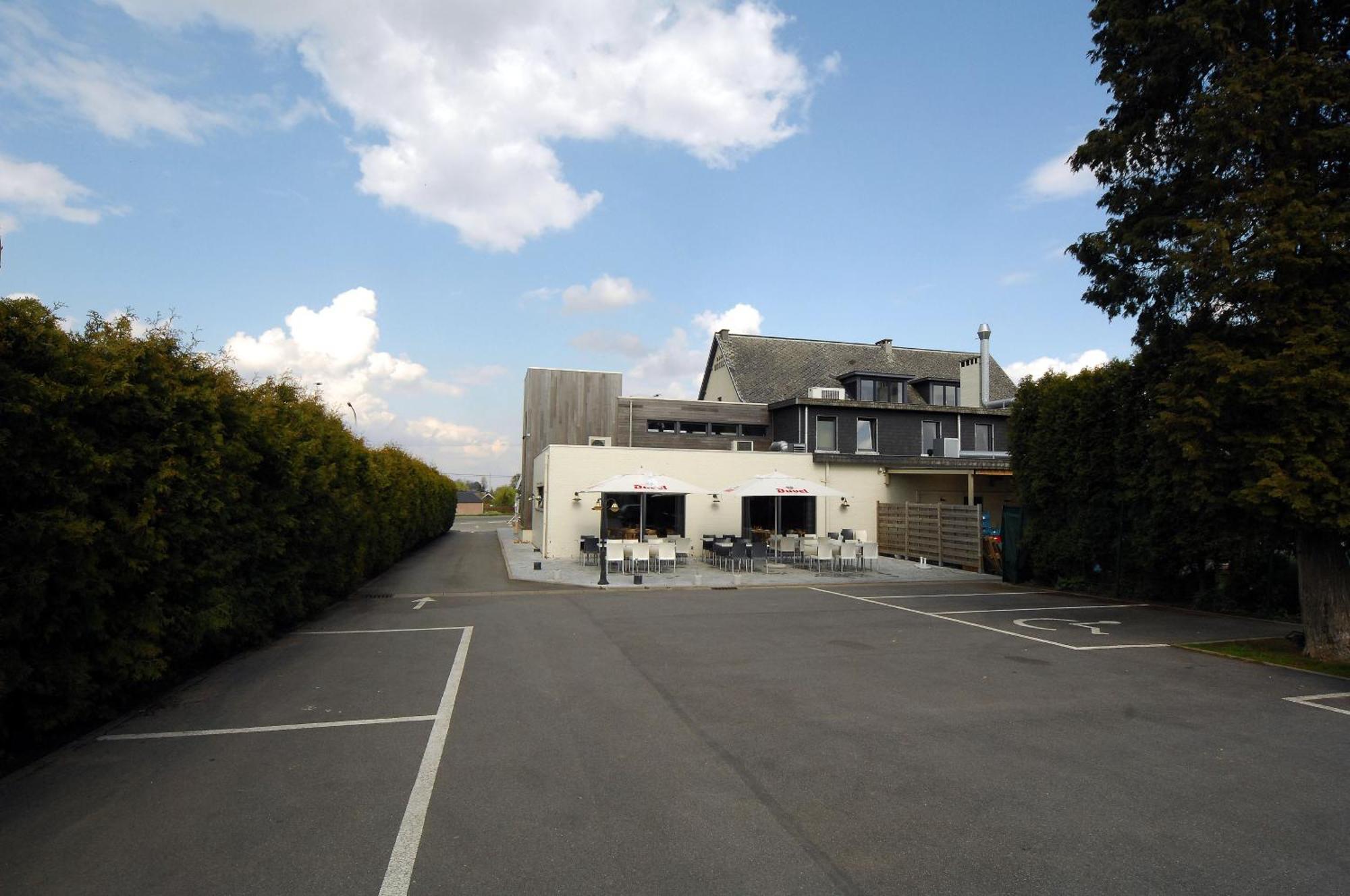 Hôtel Le Saint Loup Gembloux Extérieur photo