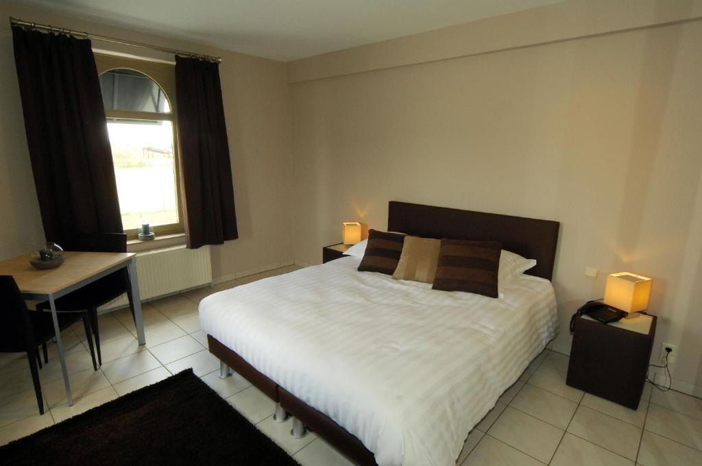 Hôtel Le Saint Loup Gembloux Chambre photo